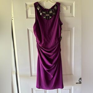 NWT ADRIANNA PAPELL SLEEVELESS BEADED PLUM DRESS SIZE 14